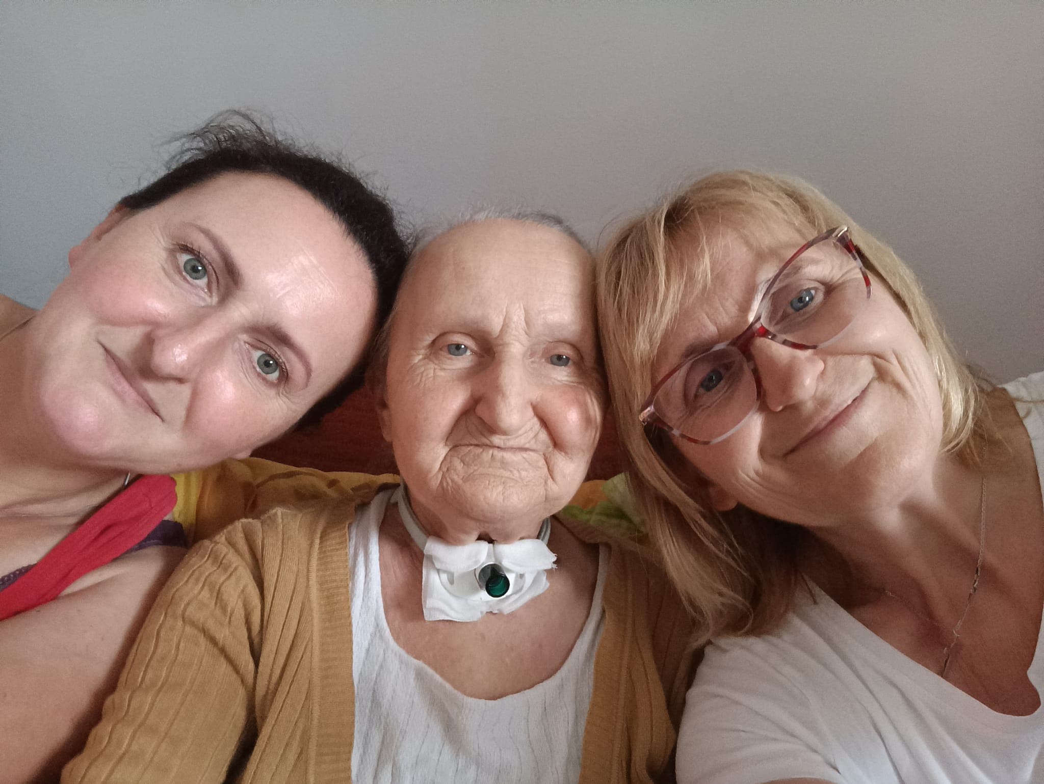 Urszula Ostrowska mit ihrer Mutter und Schwester